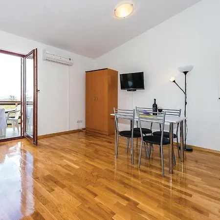 0 Bedroom In Bilice